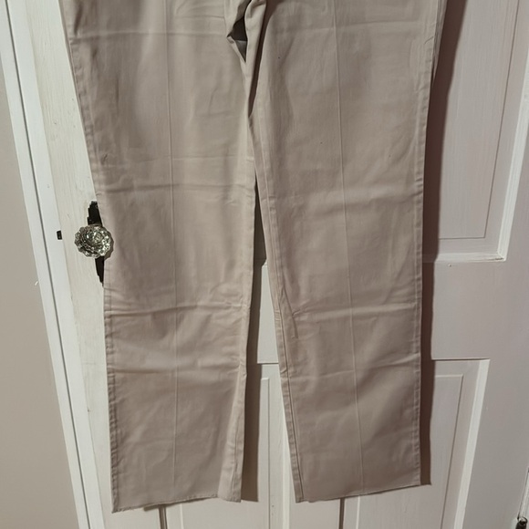 Dockers NWT Women's Flat Front Khaki's Size 14 Original Fit: no hem - Picture 6 of 9